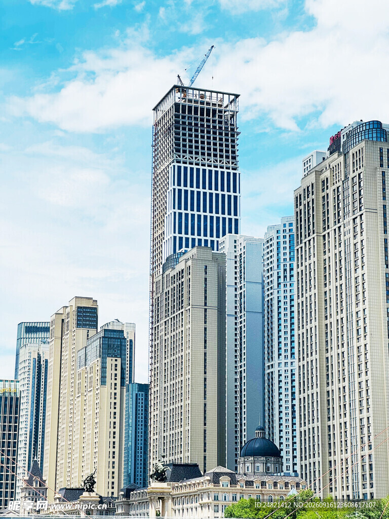 都市摩天大楼建筑群景观