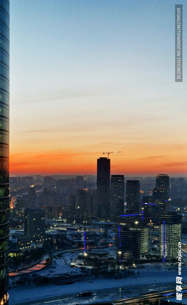 城市黄昏天际线景观