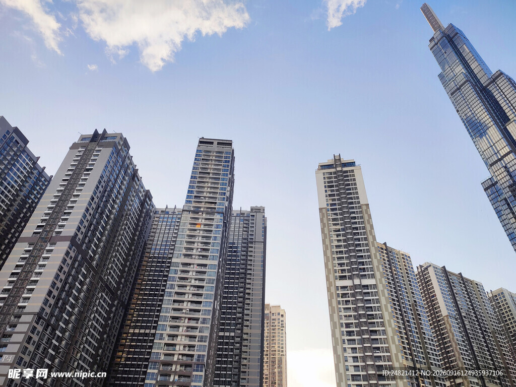 都市高楼林立的壮观景象