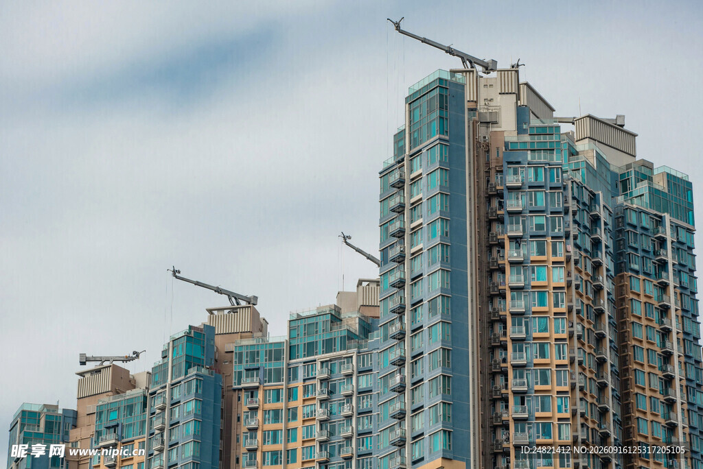 高楼林立的现代城市景观