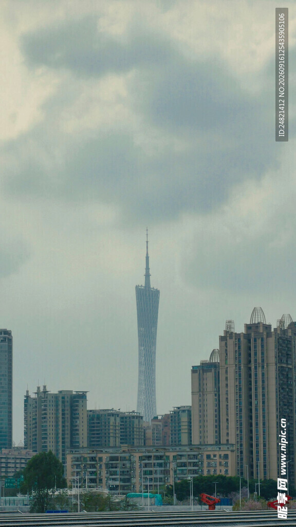 城市天际线中的高楼景观