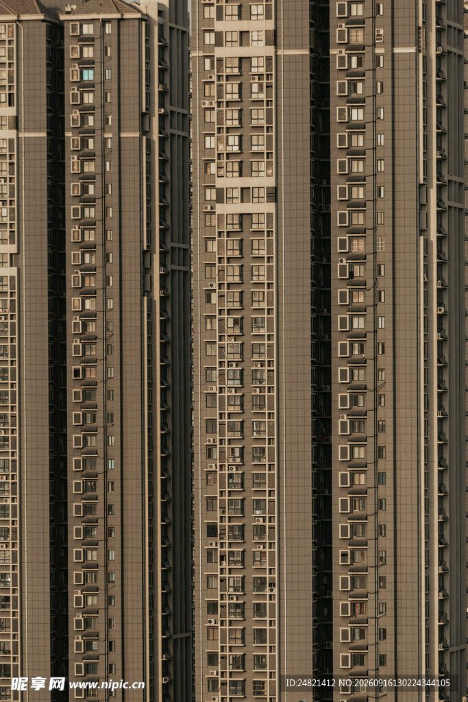 高楼林立的城市景观