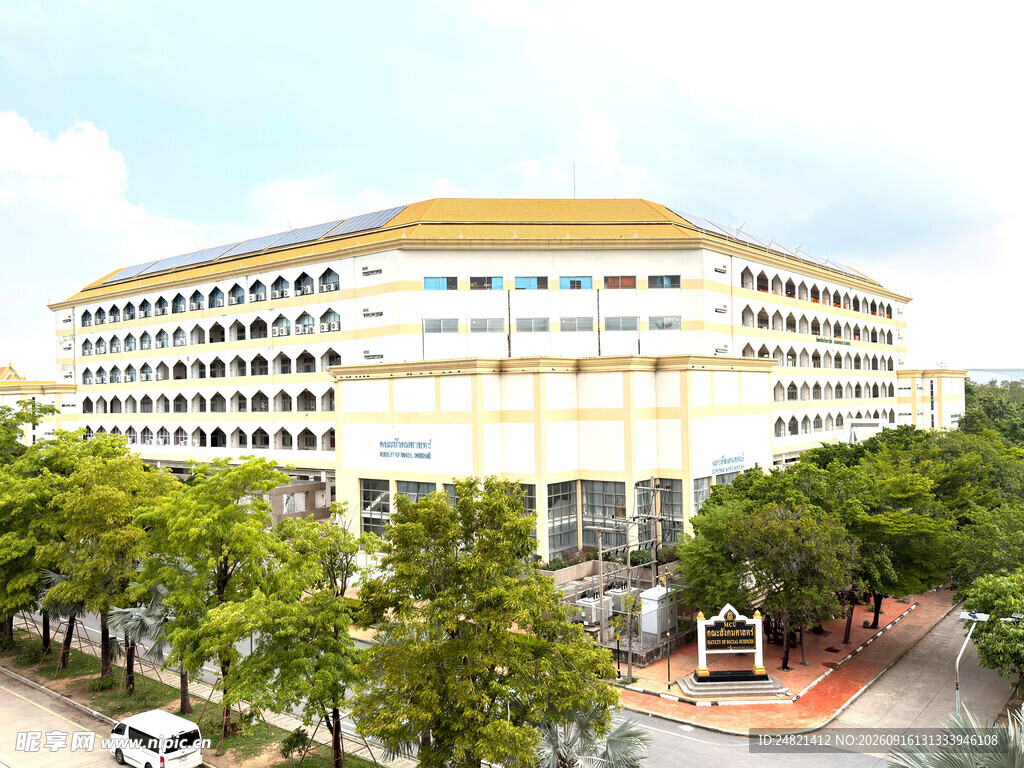 现代多层建筑外观景观