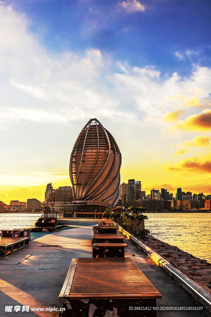 海滨城市独特建筑景观