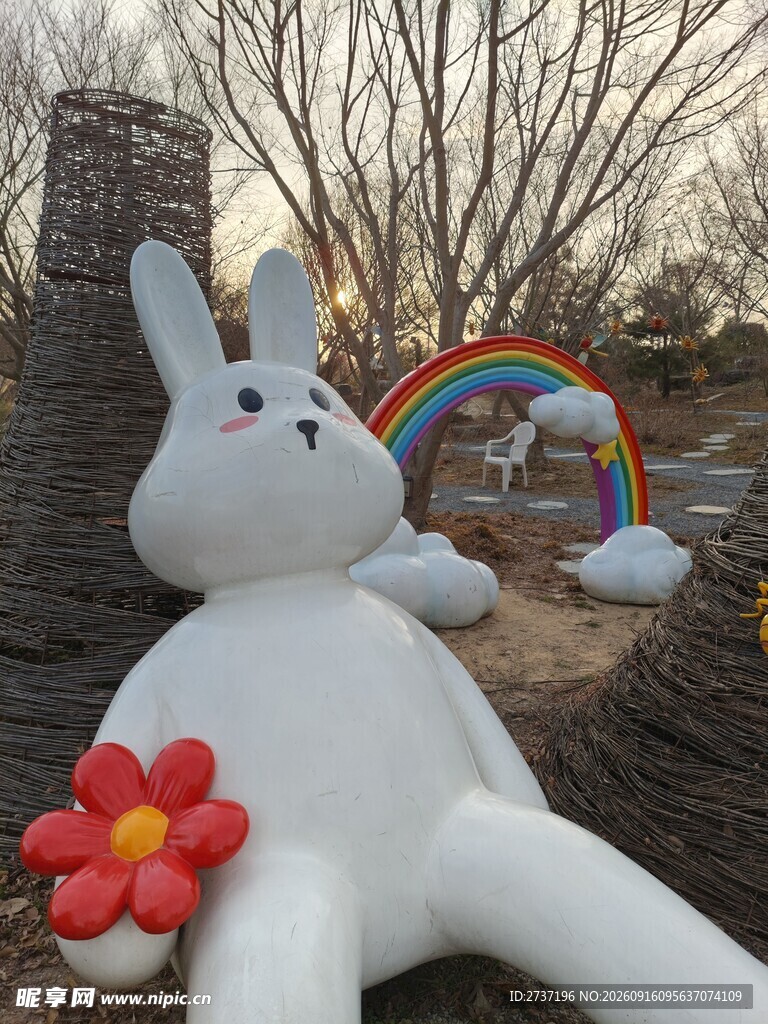 户外白兔雕塑