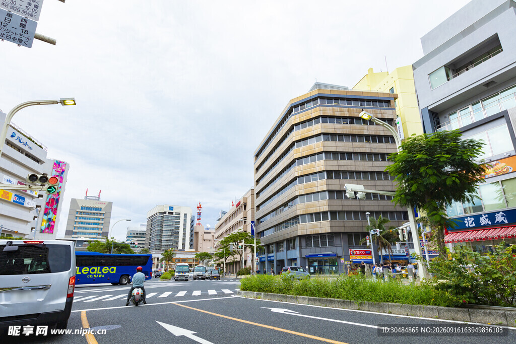 城市街道的日常景象