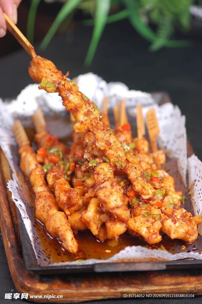 铁板骨肉相连