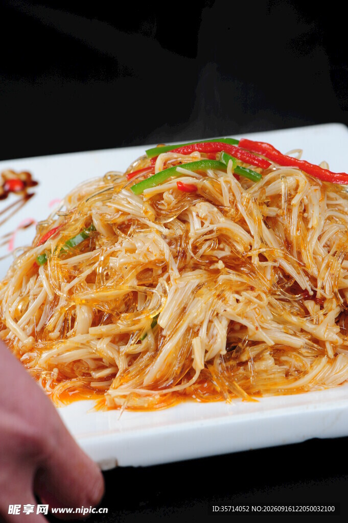 金针菇炒粉丝