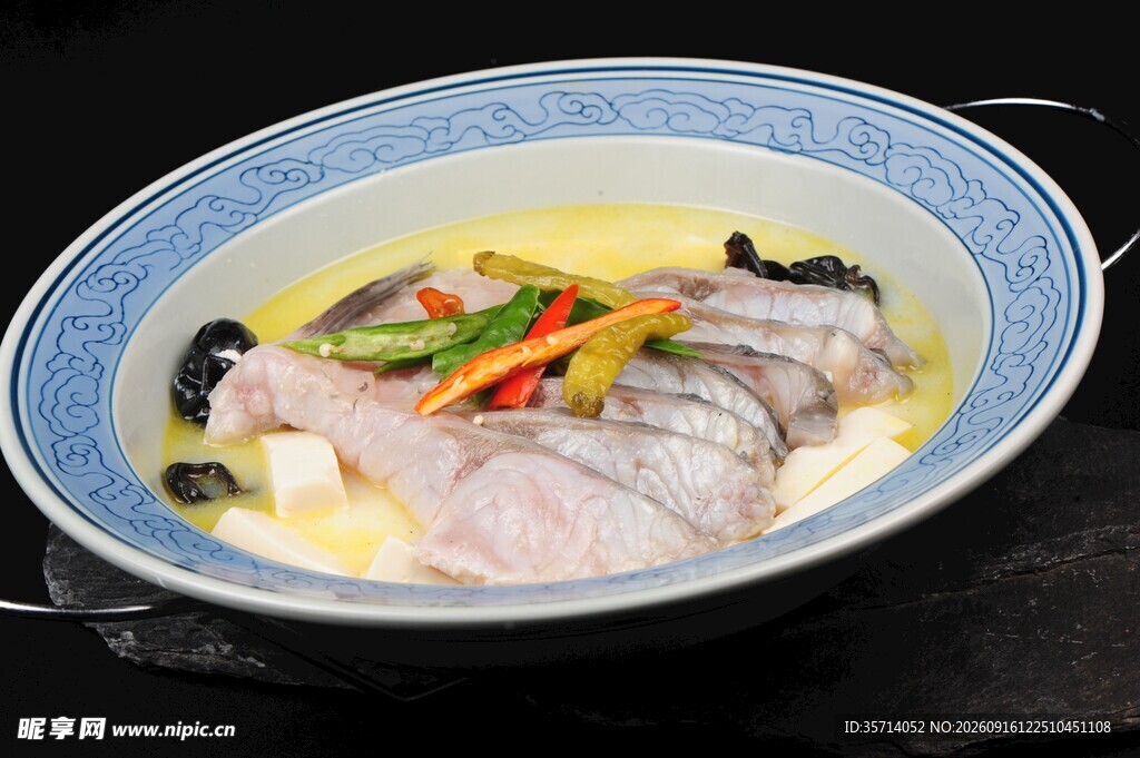 米鱼炖豆腐