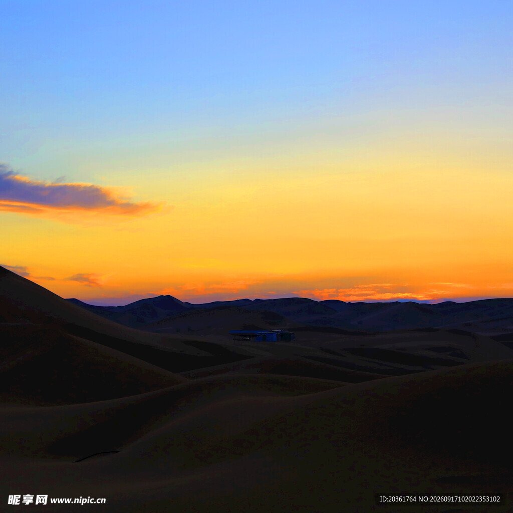 沙漠黄昏美景