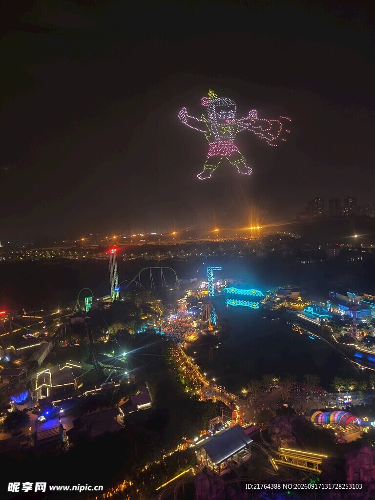 城市夜空的璀璨无人机表演
