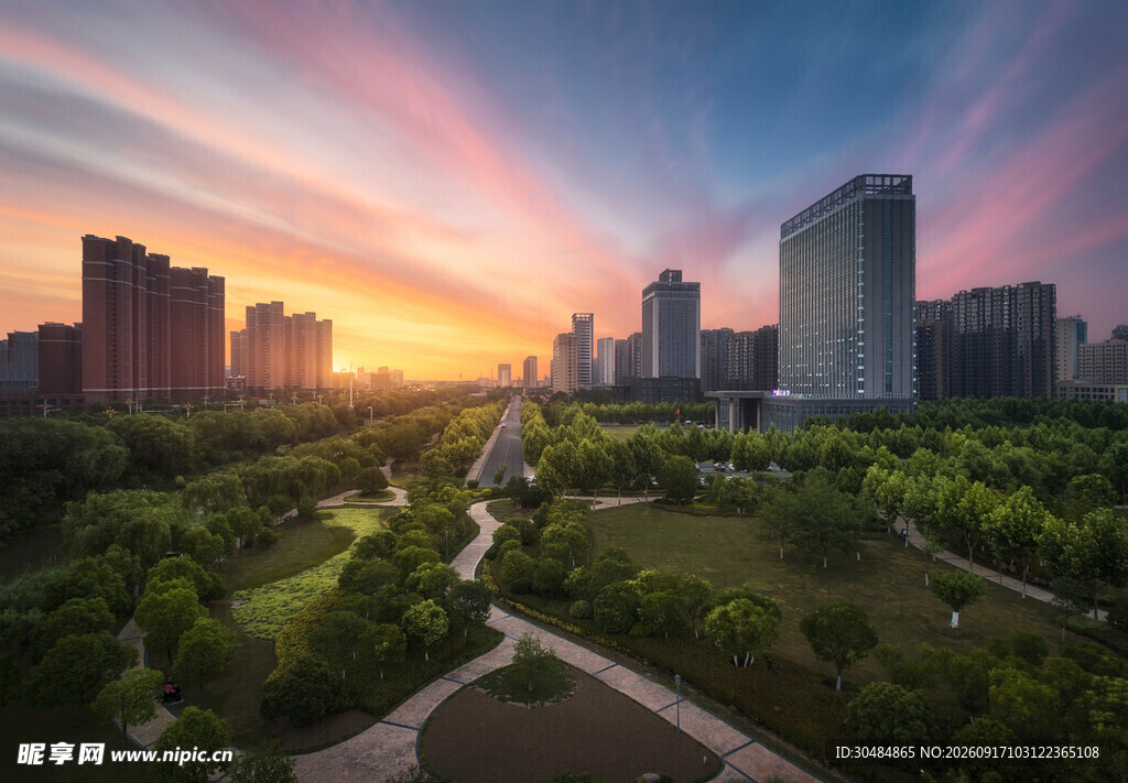 城市黄昏美景