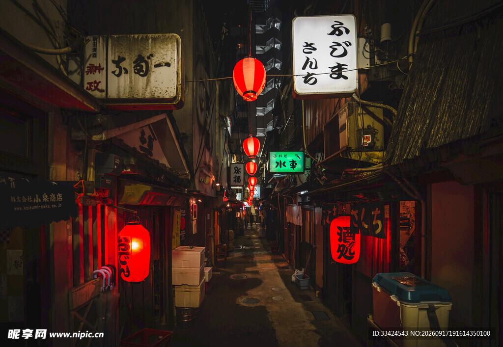 日式小巷夜景红灯笼摇曳