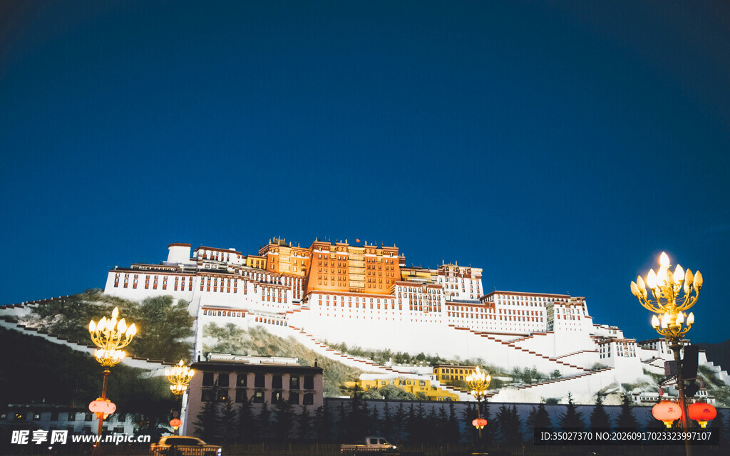 壮丽布达拉宫夜景