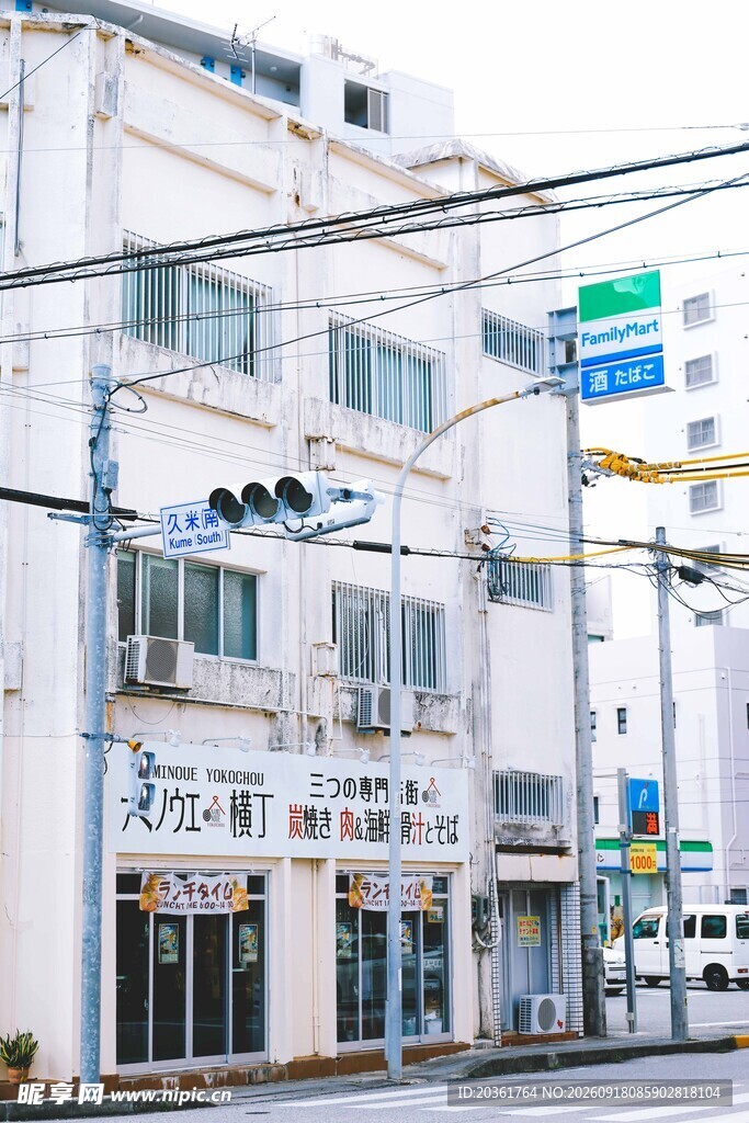 日式街边建筑外观