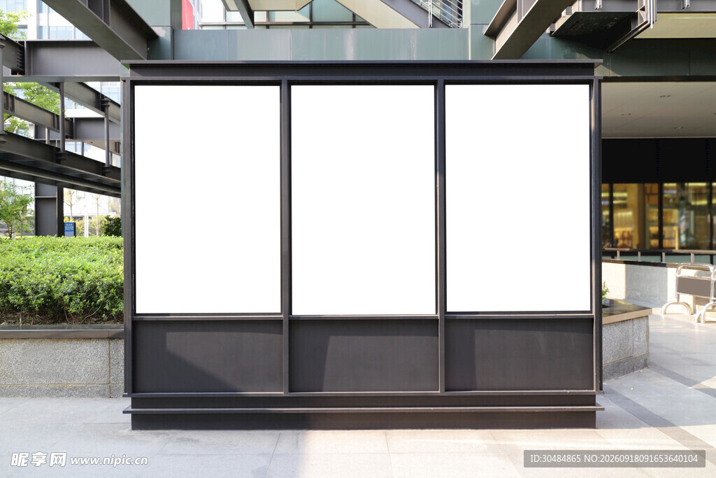户外空白广告牌展示