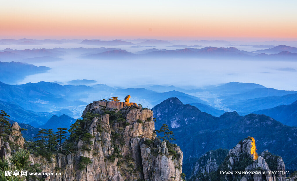 壮丽山峦云海日出美景