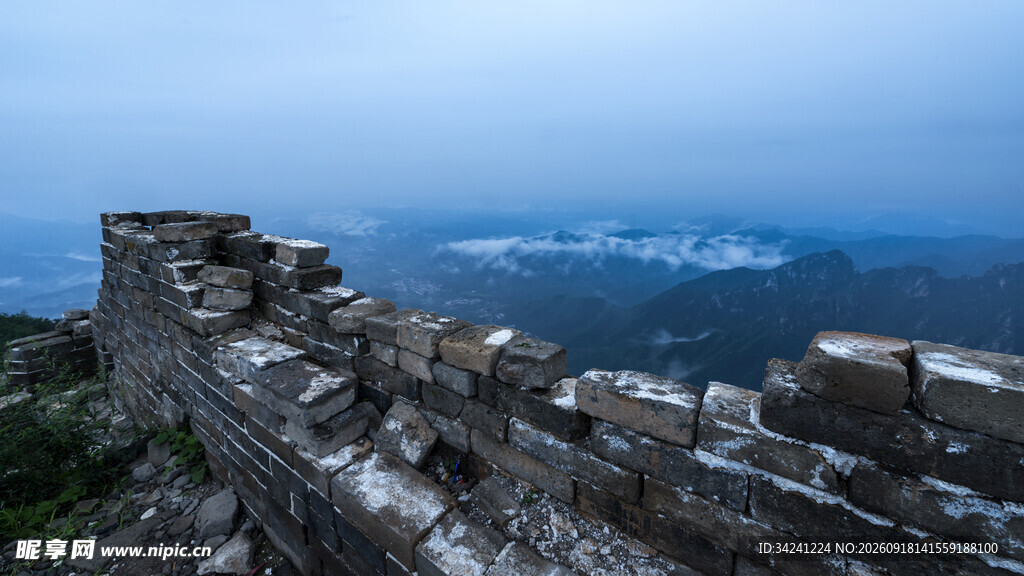 雪后长城壮丽景色