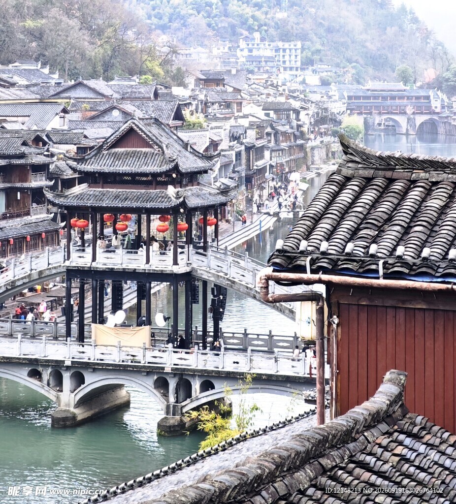 凤凰古城