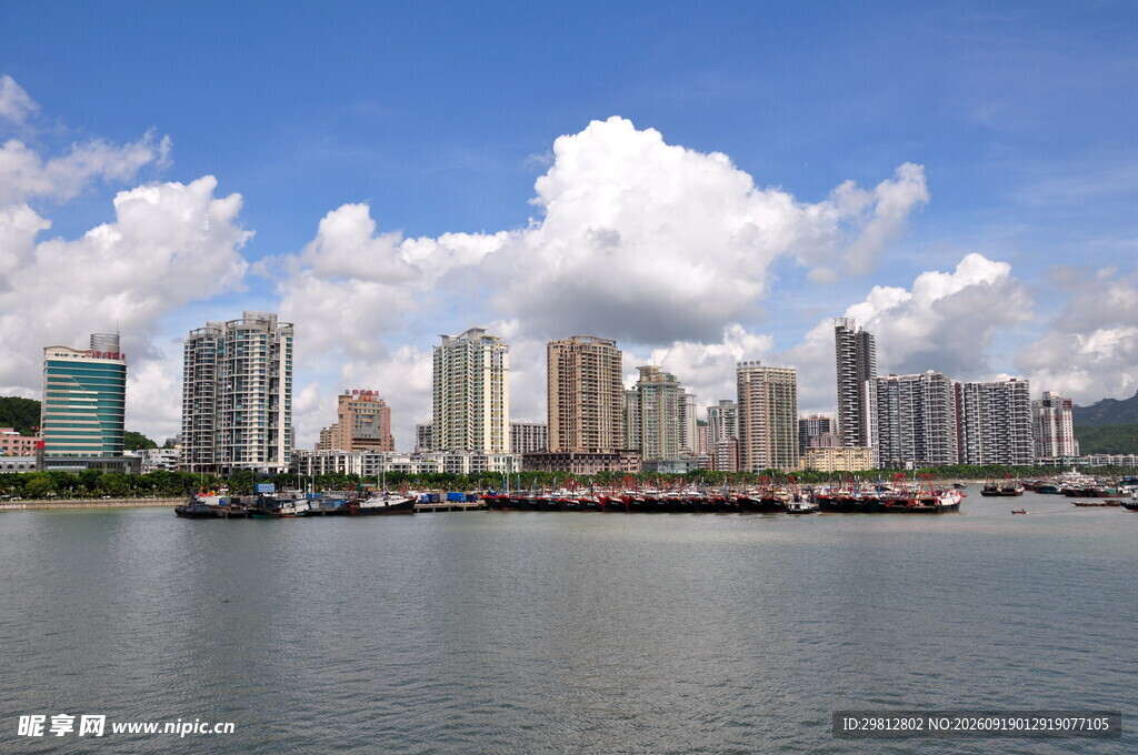 城市滨水风光