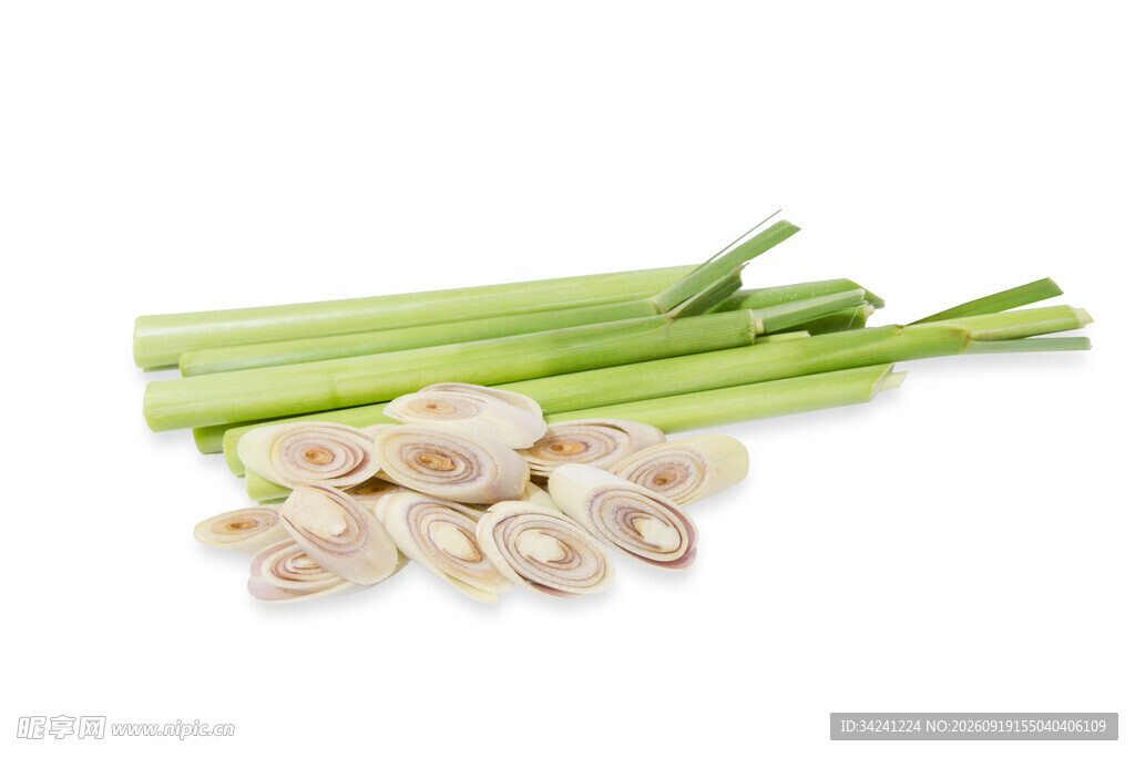芹菜与切好的蘑菇食材