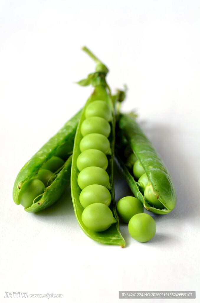 新鲜青豌豆饱满又翠绿