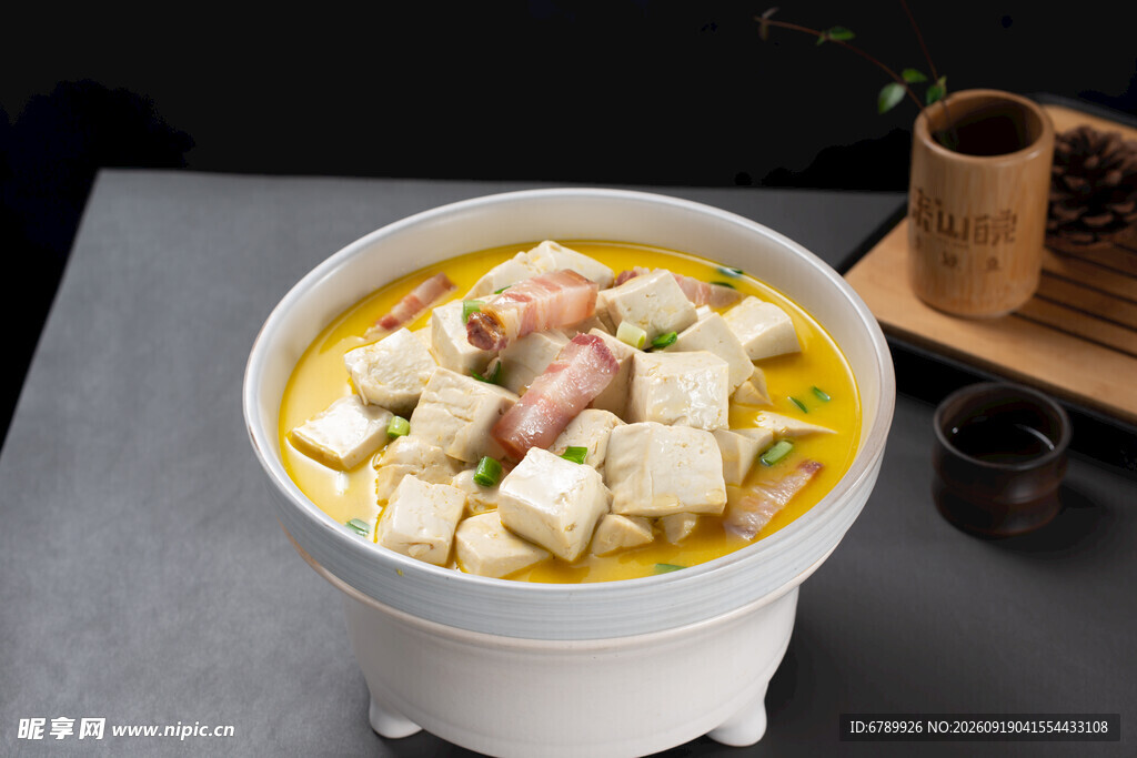 咸肉炖豆腐 