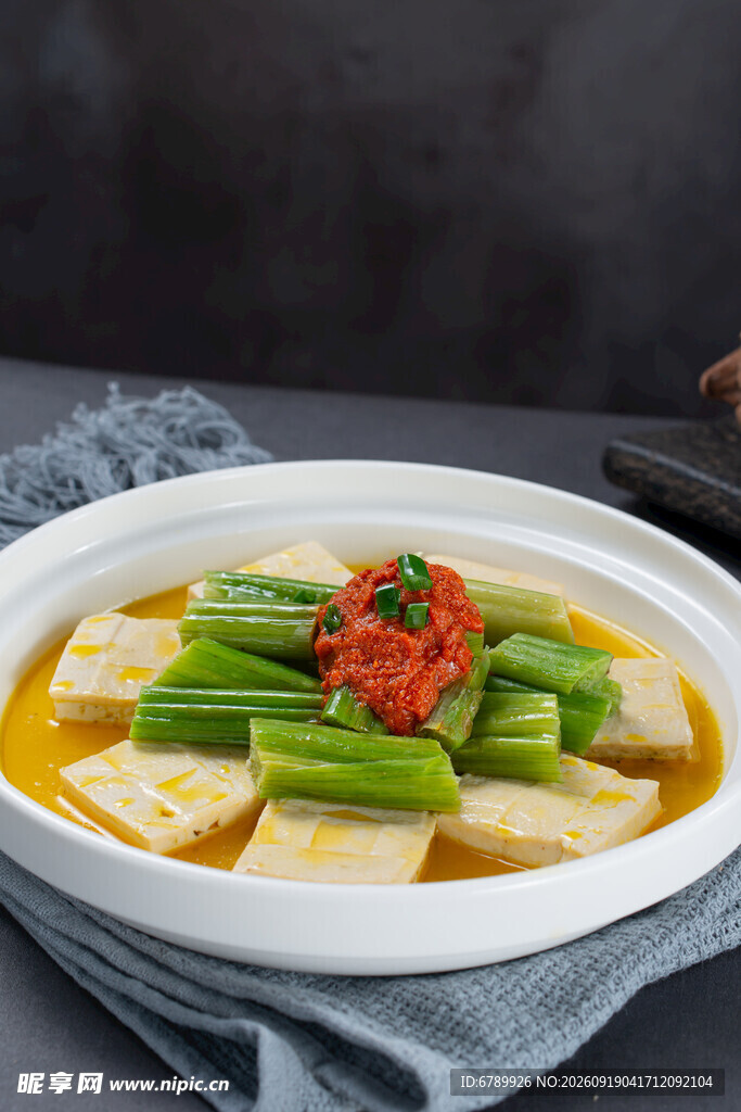 苋菜梗烧豆腐