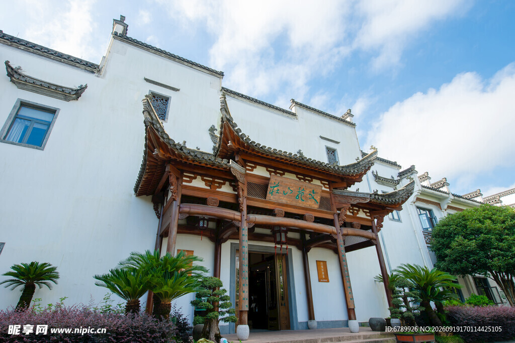 中式古建筑门楼