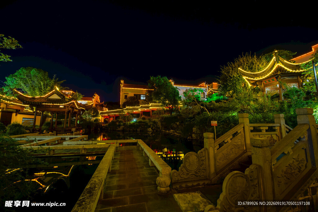 古建夜景