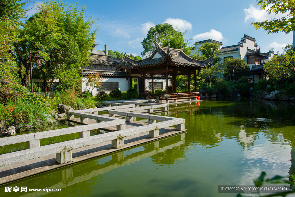中式园林水景