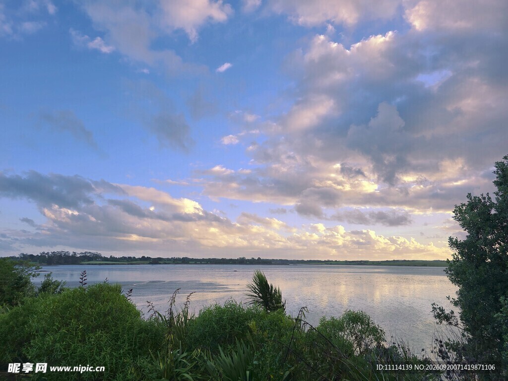 海滨黄昏美景
