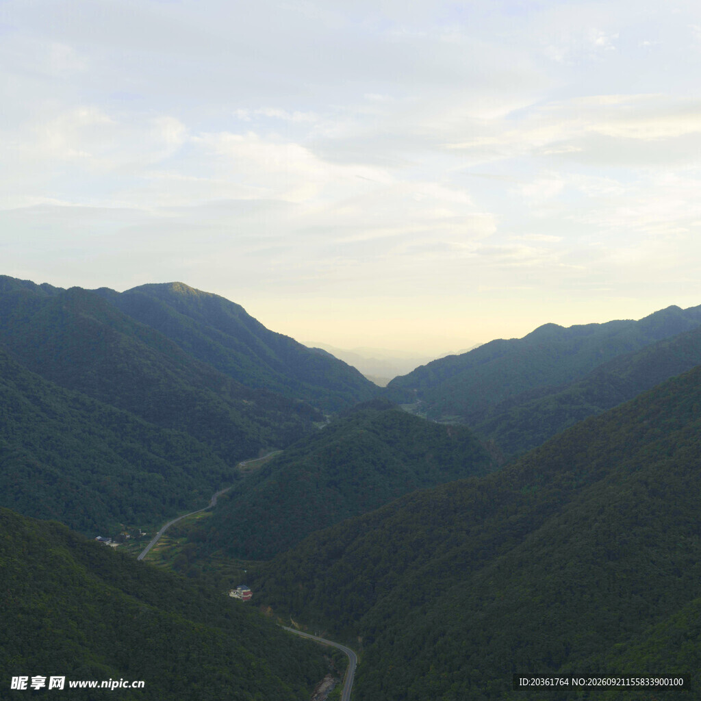 山间美景