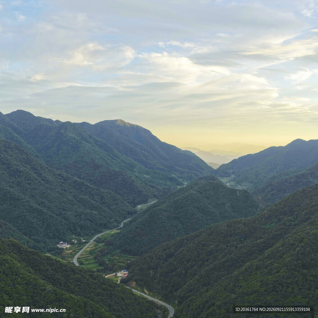 山间美景