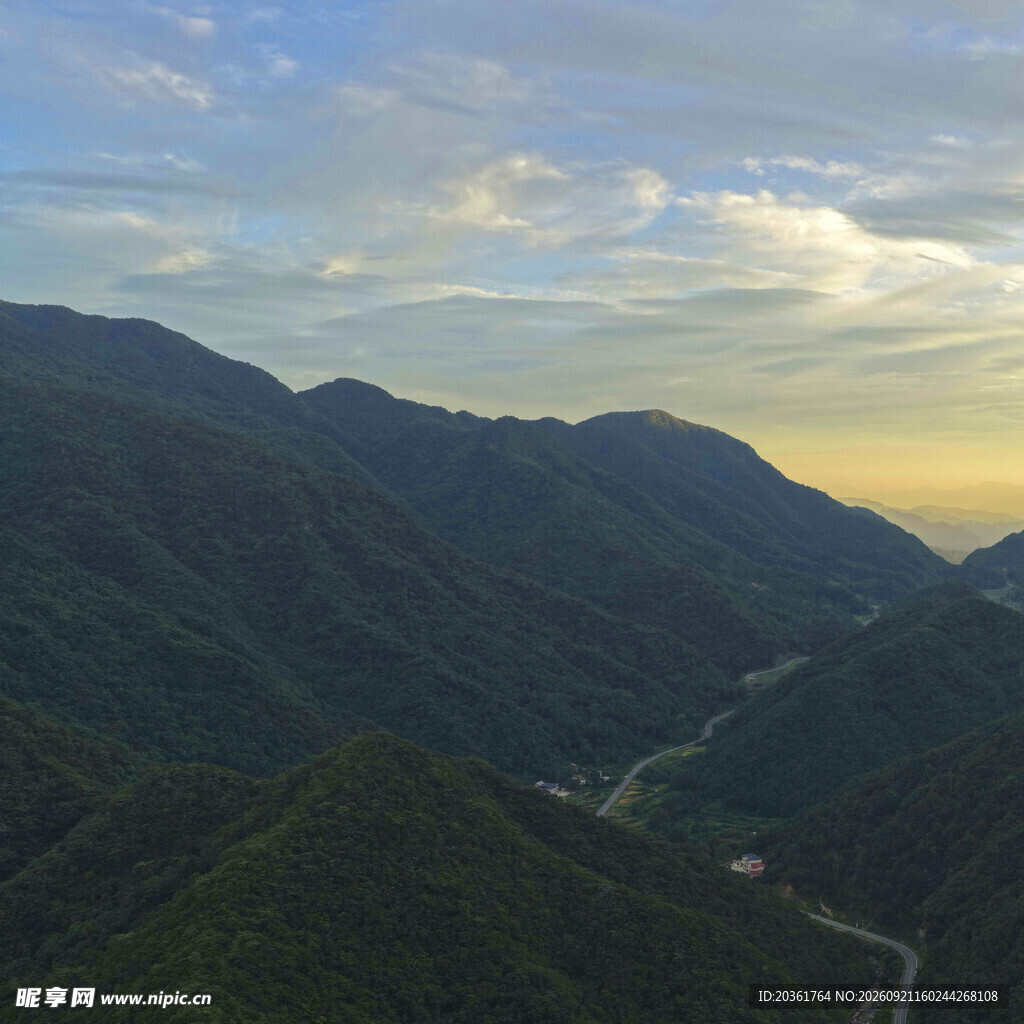 山间美景