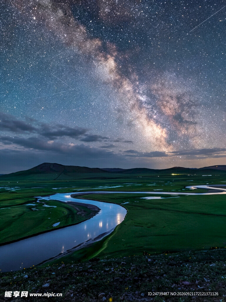 草原河湾璀璨银河夜景