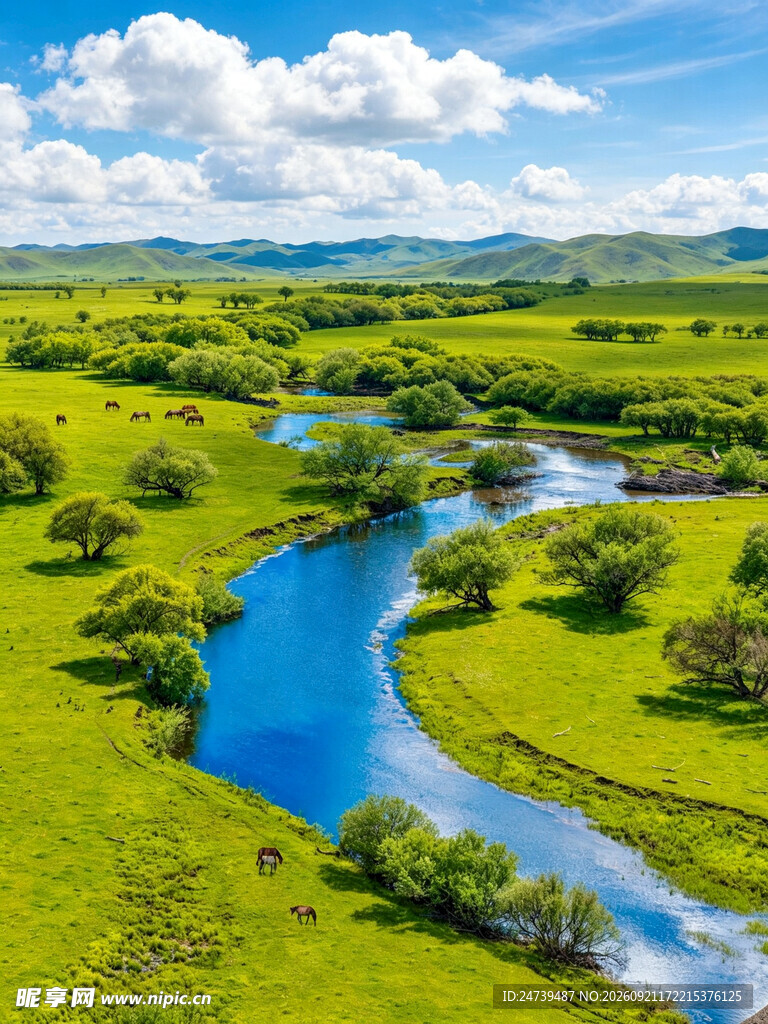 草原湖畔山林美景