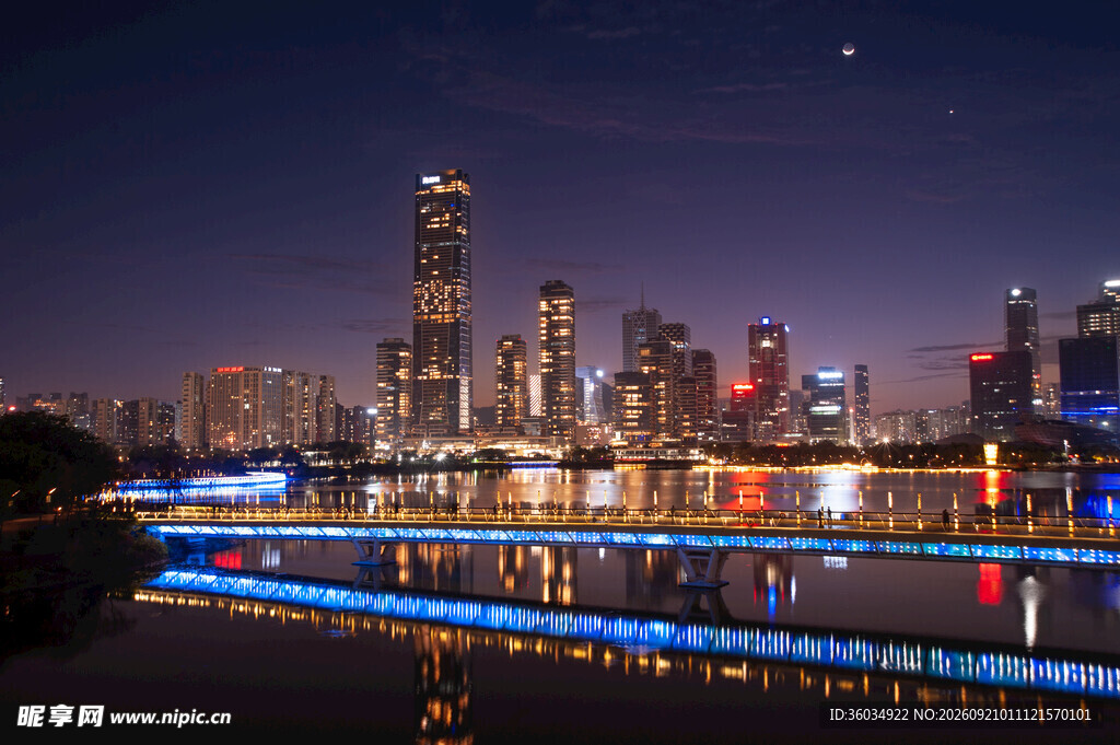 城市璀璨夜景河畔风光