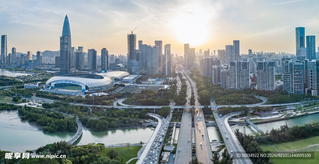 城市河畔桥梁日落美景