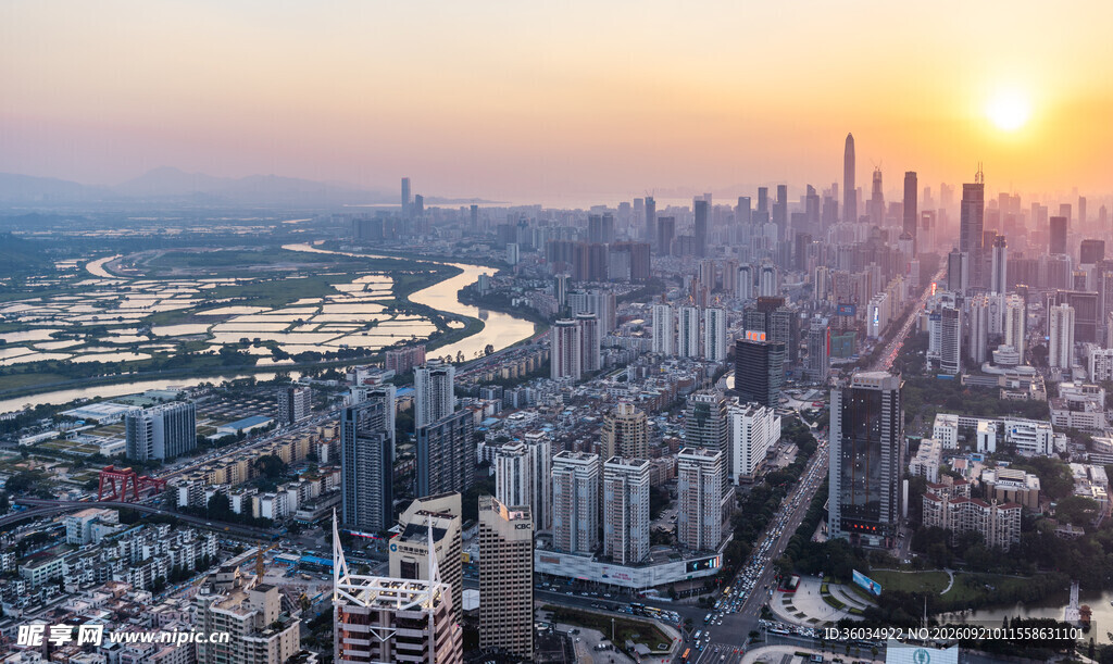 城市日出全景俯瞰图