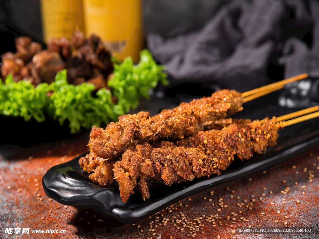 美味烤肉串诱人食欲