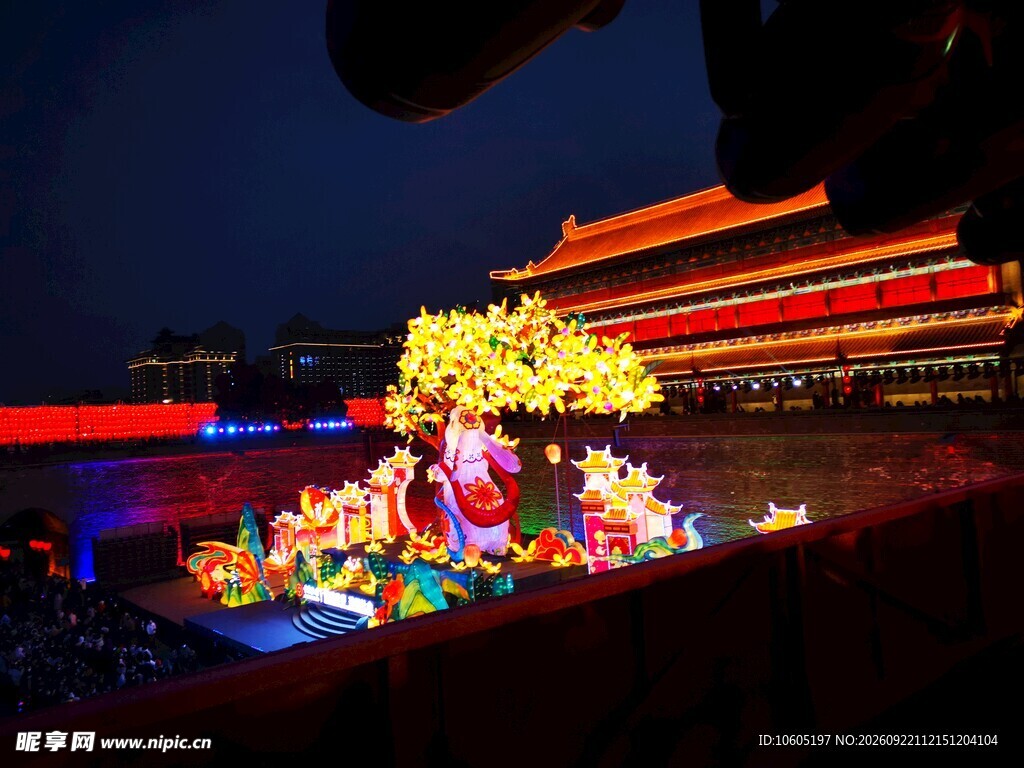 夜间绚烂花灯展