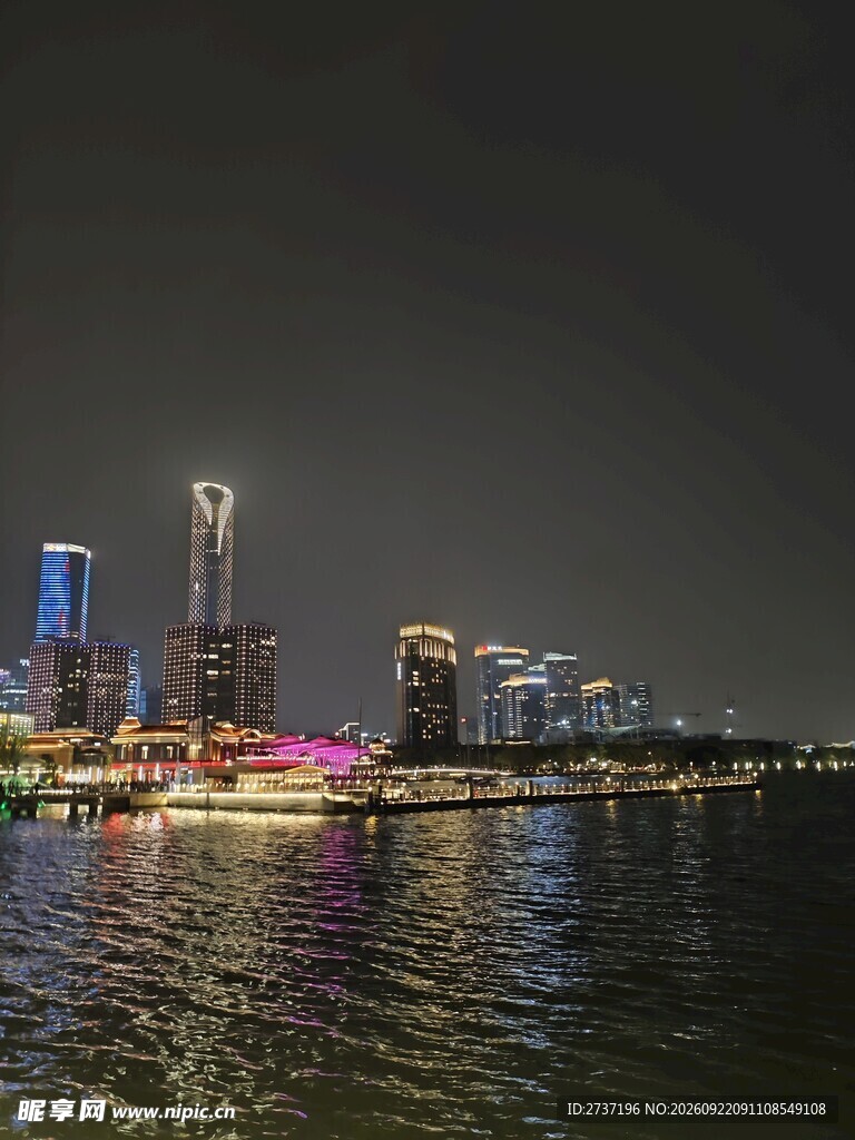 金鸡湖