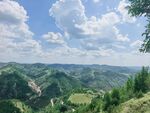 青山蓝天白云山野风光