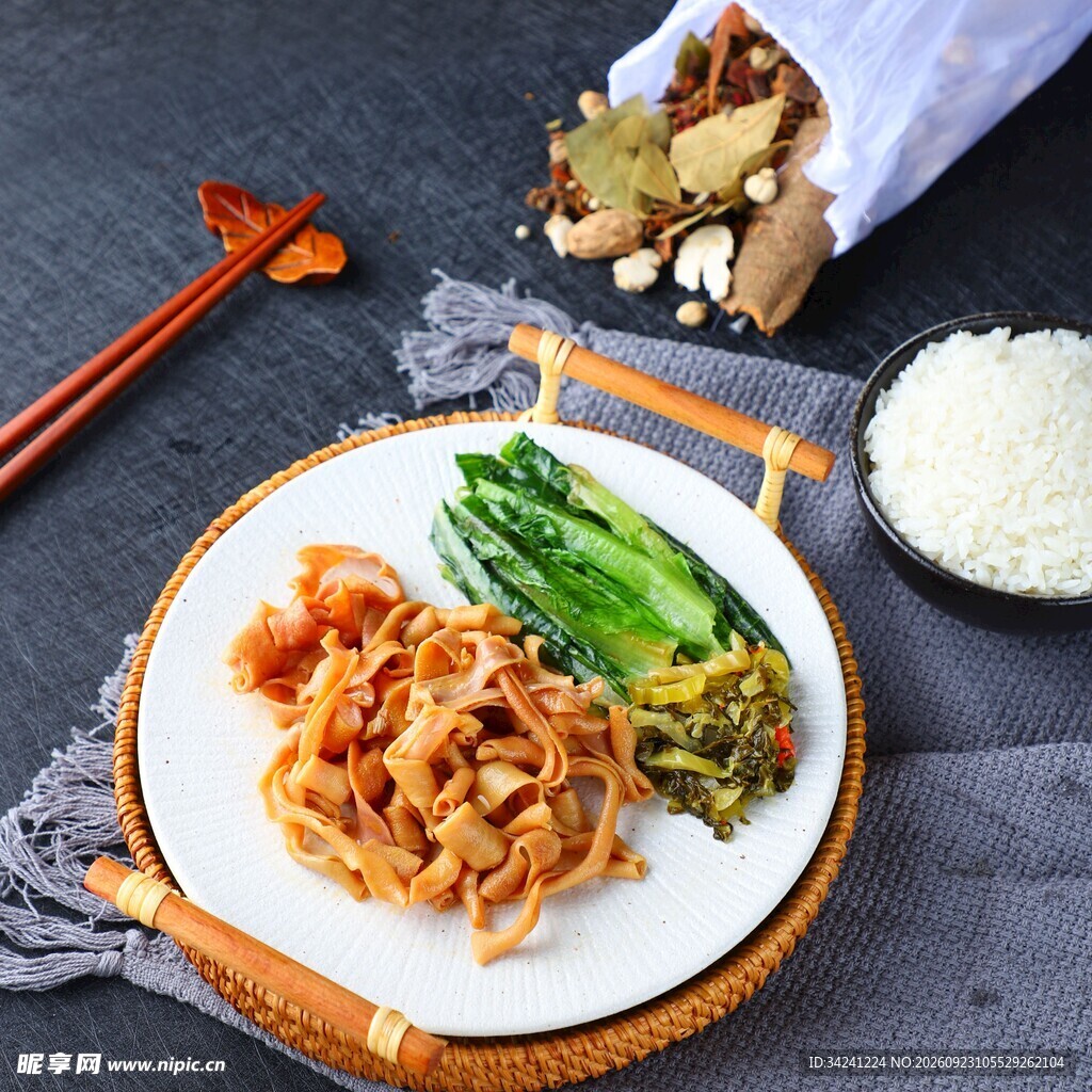 药膳养生家常餐