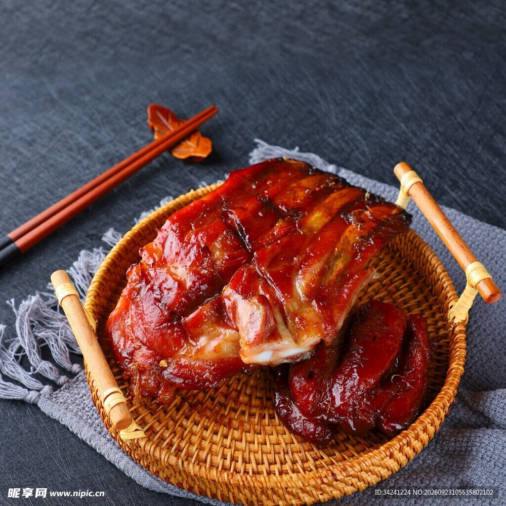 传统风味腊排骨