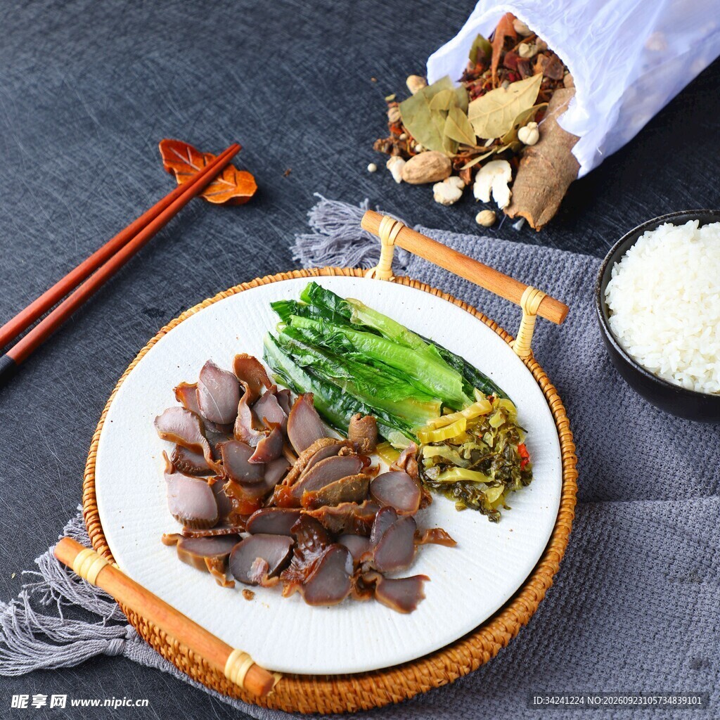 卤鸭胗家常美食