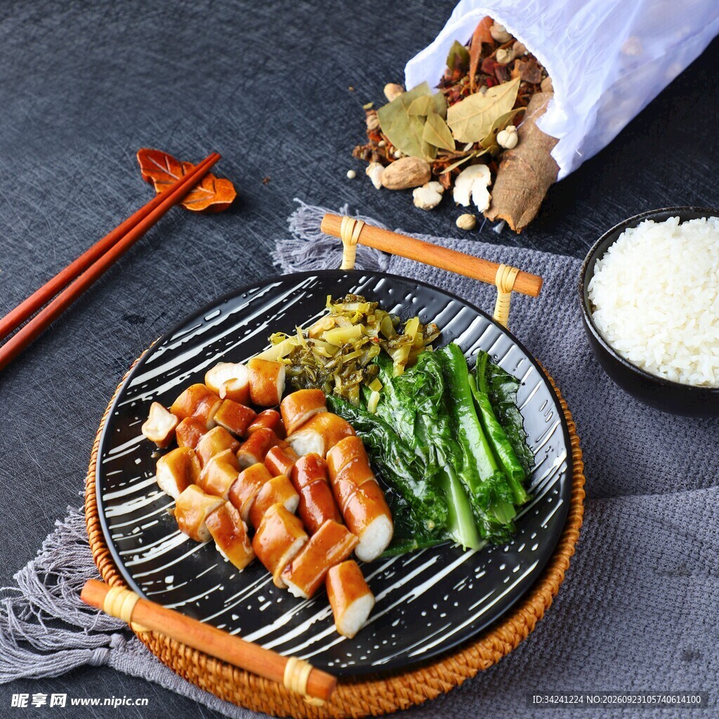 腊味家常简餐