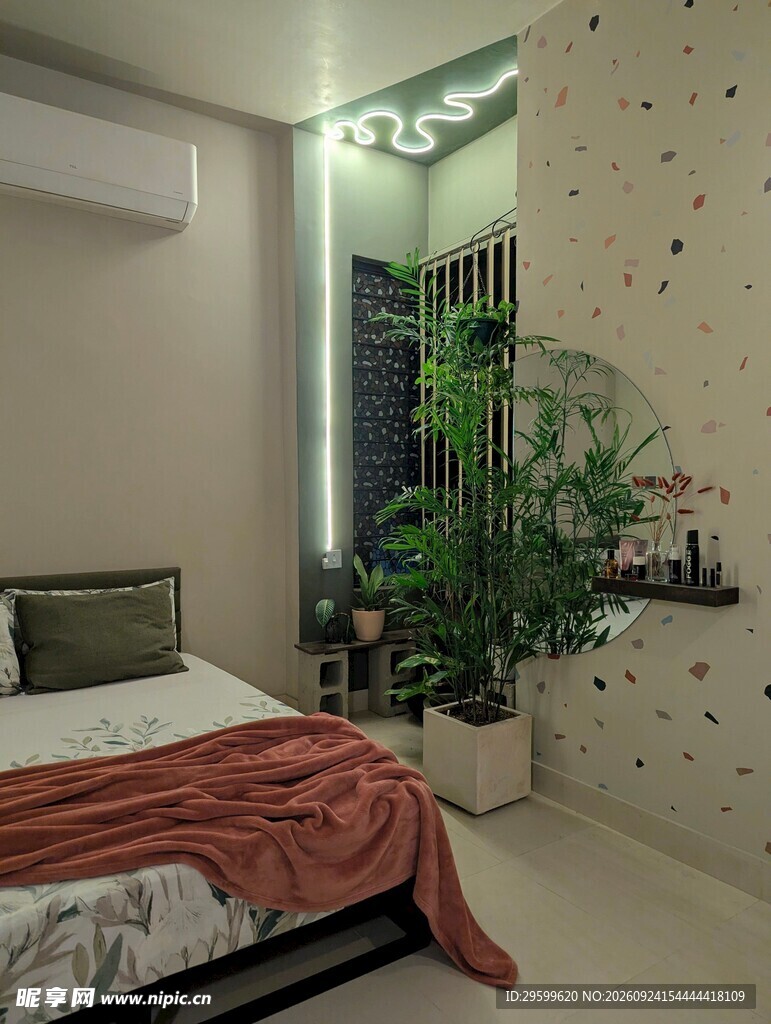 现代简约卧室装修实景