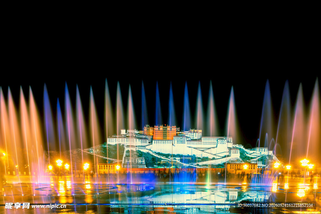 彩色音乐喷泉夜景